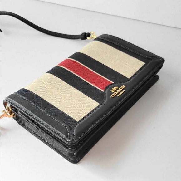 Coach Wristlet - Picture 1 of 4
